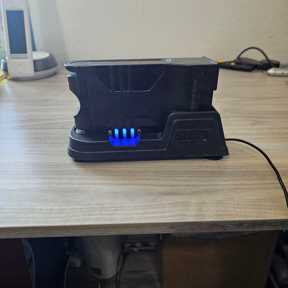 Shark XBAT200 Rechargeable Lithium Ion Battery Includes Dock and ac adapter